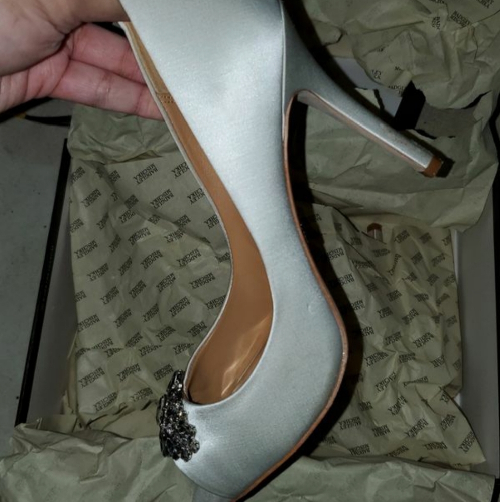 Perfect wedding shoe, 8.5, open toed white satin.